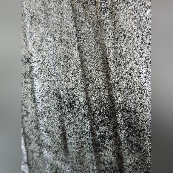 Peter Nygard Metallic Pleated Skirt Silver Black Midi Skirt Shiny Size S - Picture 5 of 7